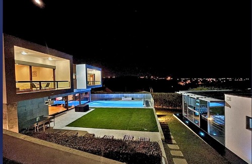 Mafra Villa | I Love U villa