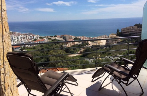 Sesimbra House | in Sesimbra mit Grill, Terrasse und Garten by Interhome