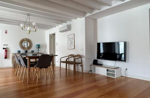 Mouraria Apartment | Intendente Charming Apartment by Innkeeper