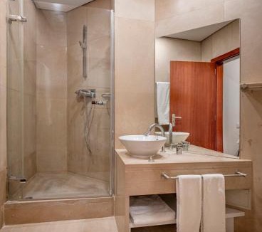 Sao Jorge de Arroios Apartment | Jacaranda, your stylish retreat in Lisbon