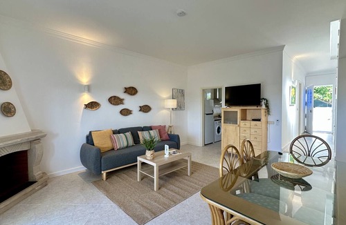 Areias de Sao Joao Ski Chalet | Jardim da Oura 9 | Community Pool | 7 Beds | Albufeira