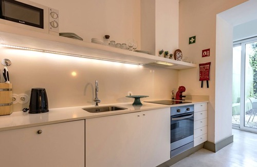 Belem Apartment | Jardim do Embaixador 1BDR Apartment by LovelyStay