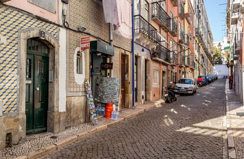 Encarnacao Apartment | JOIVY Chic 2BR Apt in Bairro Alto, 2mins to São Pedro de Alcântara viewpoint