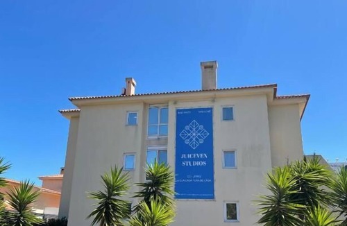 Cascais Apartment | Juiceven Studios