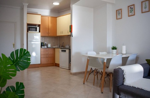Cova da Piedade Apartment | Just4u Wohnung 2 mit AC in der Nähe von Lissabon und Strand by Interhome
