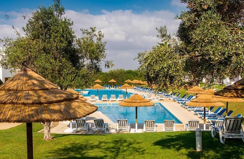 Patio Apartment | Kai 4 Studio, Balcony, AC, Swimming Pool!New!