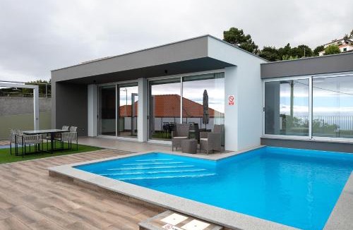Estreito da Calheta Villa | King´s Paradise (Heated Pool and Sea View)