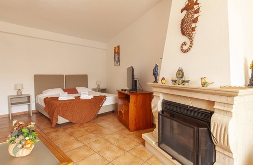 Porto de Mos House | L 01 - Bedroom 1 Western Mos Guesthouse