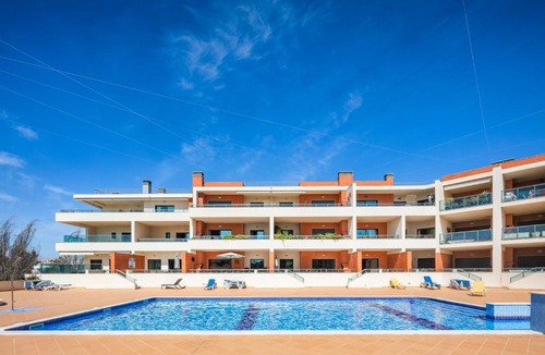 Meia Praia Apartment | Lagos Apt with pool and huge balcony Very close to Beach and Marina