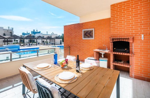 Meia Praia Apartment | Lagos Apt with pool and huge balcony Very close to Beach and Marina