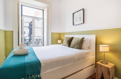 Santo Antonio Apartment | Large Bairro Alto B up to 22guests by Central Hill