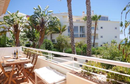 Porto de Mos Apartment | Large Penthouse Near Porto de Mos Beach With Magnificent Views In Lagos