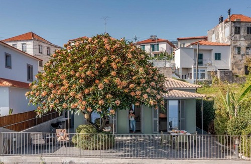 Santa Maria Maior House | Lazareto Mar by an island apart