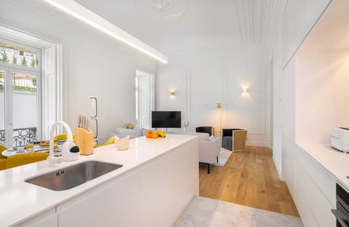 Sao Jose Apartment | Liberdade Deluxe Apartment