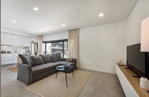 Cabanas Apartment | Light, Comfort and Prime Location