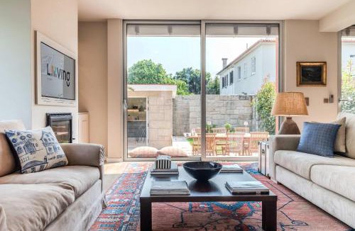 Aldoar Foz do Douro e Nevogilde House | Liiiving in Porto - Foz Garden House - 4 bdr