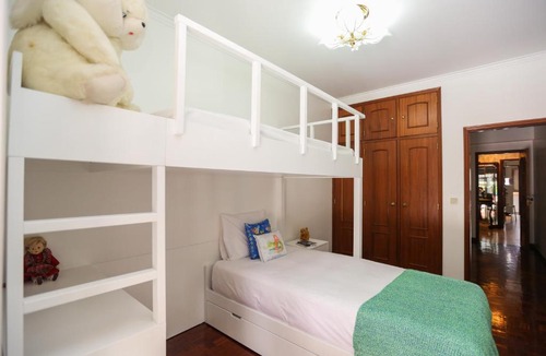 Sao Domingos de Benfica Apartment | Like-home-T4-Bright Benfica Apt-Terrace