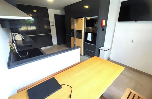 Olivais Apartment | Lisbon Airport GuestHouse Gal – Twin Bedroom