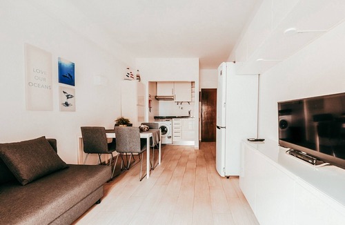 Armacao de Pera Apartment | Lisbon Gem, Walk to Chiado