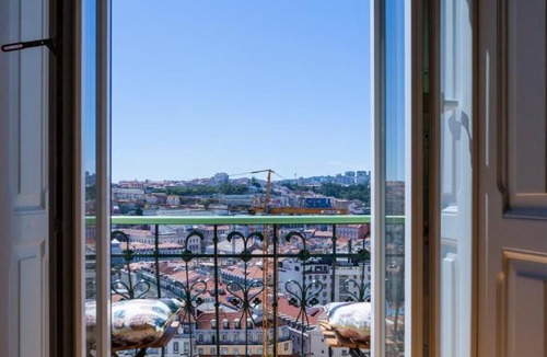 Sao Cristovao e Sao Lourenco Apartment | Lisbon Panoramic View -3Bedrs+3Baths+ Balconies+AC