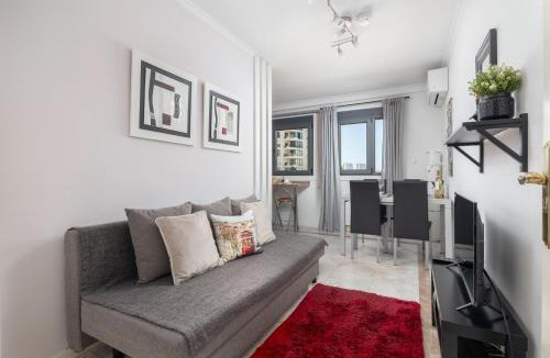 Lisbon Old Town Apartment | Lisbon Relax Pool Apartment - Free Parking Garage