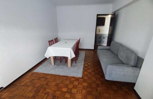 Alfragide Apartment | Lisbon spacious T2 in Damaia, Lisbon