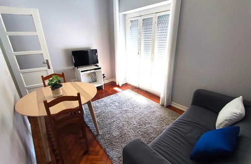 Reboleira Apartment | Lisbon traditional T2 with balcony in Damaia, Lisbon
