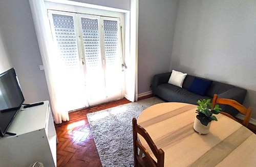Reboleira Apartment | Lisbon traditional T2 with balcony in Damaia, Lisbon