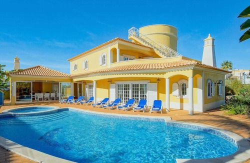 Albufeira Villa | Lisianto