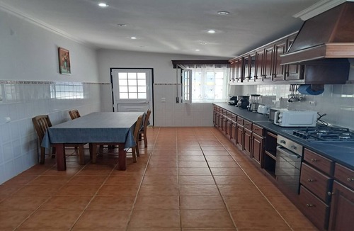 Praia da Vitoria House | Little Fountains House