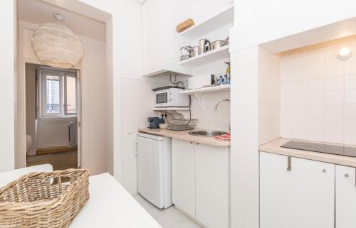 Merces Apartment | Live like a local @ Casa da Esquina - Wifi & A/C
