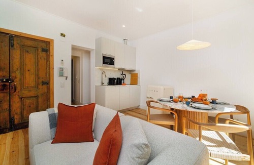 Encarnacao Apartment | Live Like a Local in Vibrant Bairro Alto