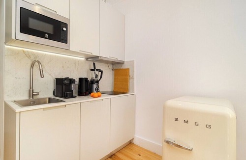 Encarnacao Apartment | Live Like a Local in Vibrant Bairro Alto