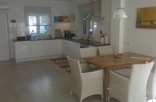 Ferragudo House | Lovely cottage with 2 + 1 bedrooms and Community Pool