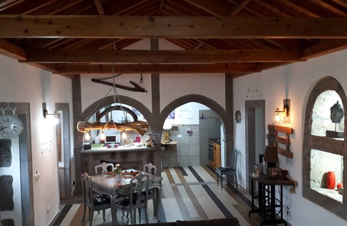 Biscoitos House | Lovely House in Biscoitos