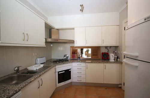 Quarteira Apartment | Lovely refurbished 2 bedroom 2 bathroom apartment with A/C in the Algarve