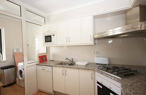 Quarteira Apartment | Lovely refurbished 2 bedroom 2 bathroom apartment with A/C in the Algarve