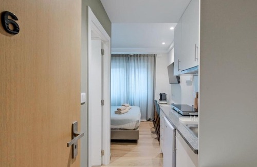 Alvalade Apartment | Lovely studio fully equipped near subway N6