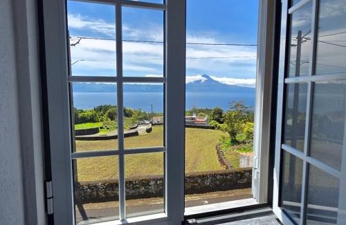 Urzelina House | Lucy's Rosegarden