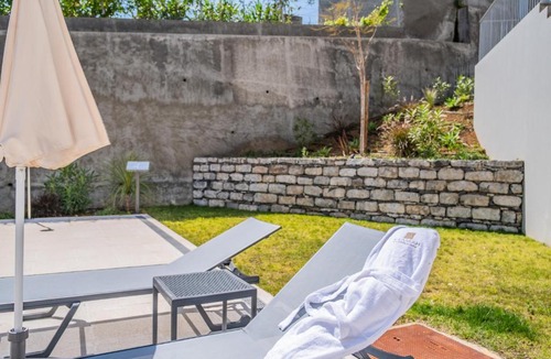 Camara de Lobos Apartment | Luna by KAAMAH