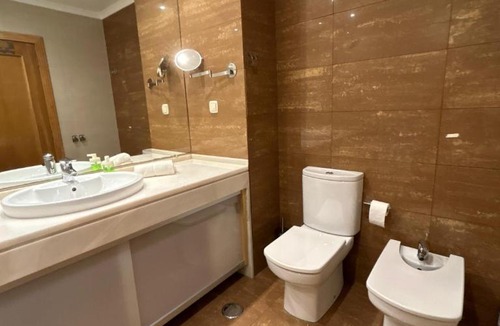 Cascais Apartment | Lux Apt in Priv Condo with Pool, near Beach, Parking & Easy Access to Lisbon