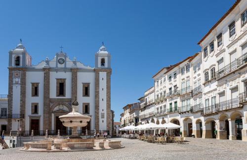 Evora Apartment | LUX - Casa das Arcadas, free Garage - Praça de Giraldo