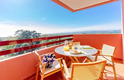Pica Galo Apartment | Luxe Sunset Lisbon Caparica