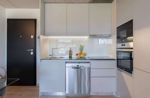 Vila Nova de Gaia Apartment | Luxurious Soft Flat | Balcony and Pool by HostWise