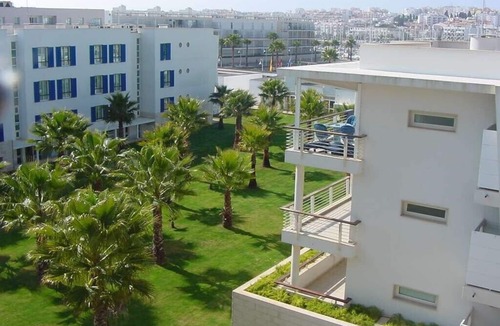 Telheiro Apartment | Luxury 2 Bed Apart with large south facing balcony, WiFi, AC & 4 Pool passes