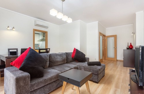 Olhao Apartment | Luxury 2-Bedroom Apartment with Rooftop Pool, Village Marina, Olhão