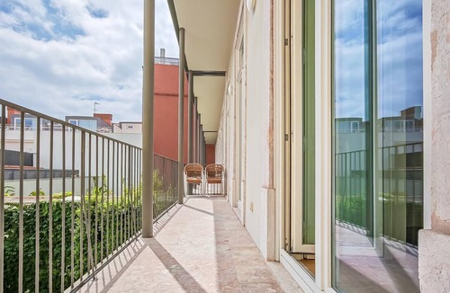 Encarnacao Apartment | Luxury 3-Bedroom Apartment in Prime Central Lisbon | Terrace, Pool, Gym, and Private Parking
