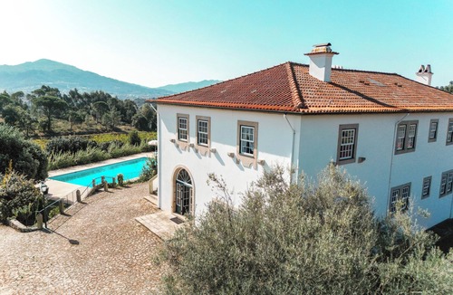 Ponte de Lima House | Luxury 9 bedrooms villa