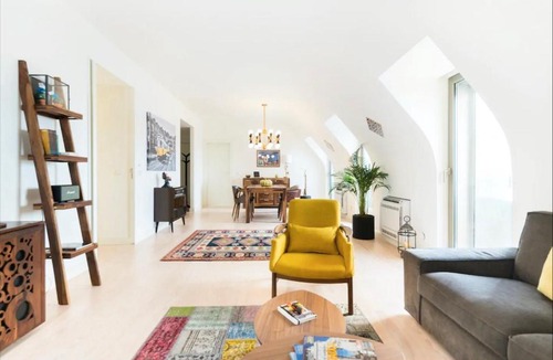 Misericordia Apartment | Luxury Apartment by MyPlaceForYou, very quiet, close to Time Out Market Lisbon