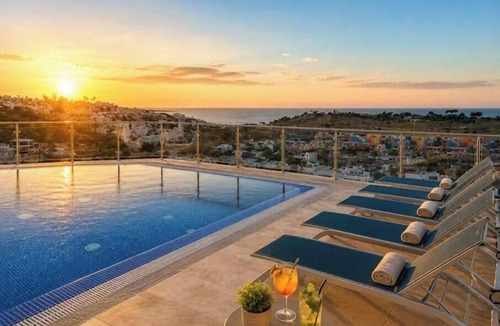 Albufeira Apartment | Luxury apartment with ocean views and a pool | Air conditioning | 2 suites